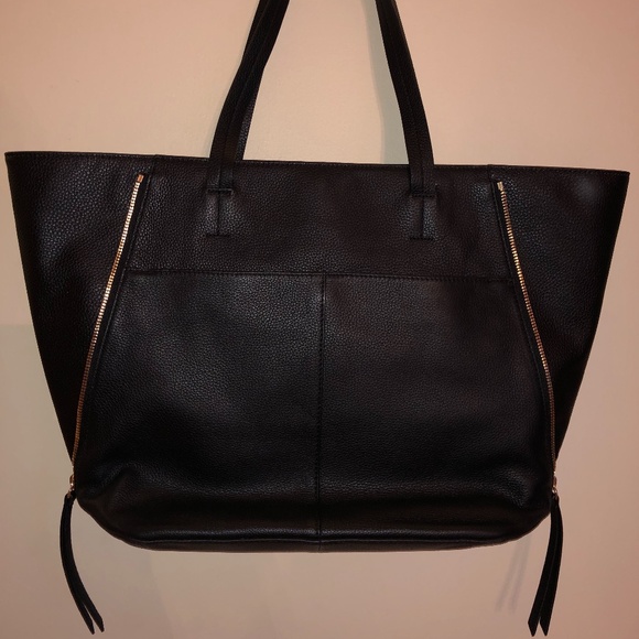 NWOT attached Vince Camuto Marge Tote Crocodile - Picture 2 of 6